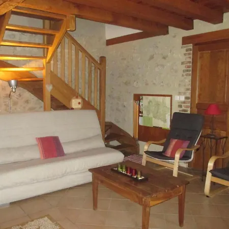 Nyaraló Renove Avec Terrasse, Animaux Admis Pres De St Pourcain - Fr-1-489-138 Barberier