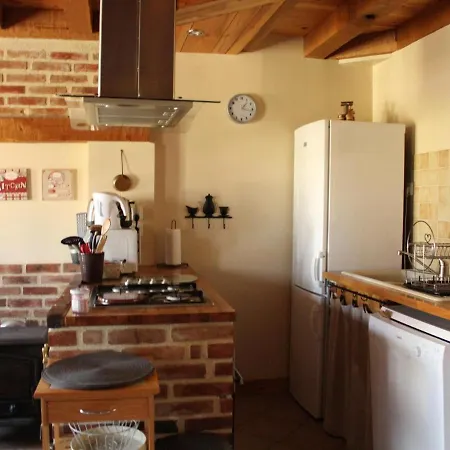 Renove Avec Cheminee, Terrasse Et Jardin, Proche De St Pourcain, Ideal Pour Familles Et Animaux - Fr-1-489-138 Barberier