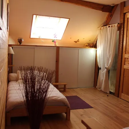 Renove Avec Terrasse, Animaux Admis Pres De St Pourcain - Fr-1-489-138 Nyaraló Barberier